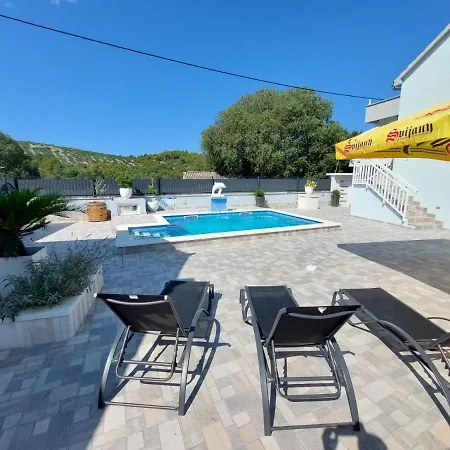 Villa Delfin Primosten